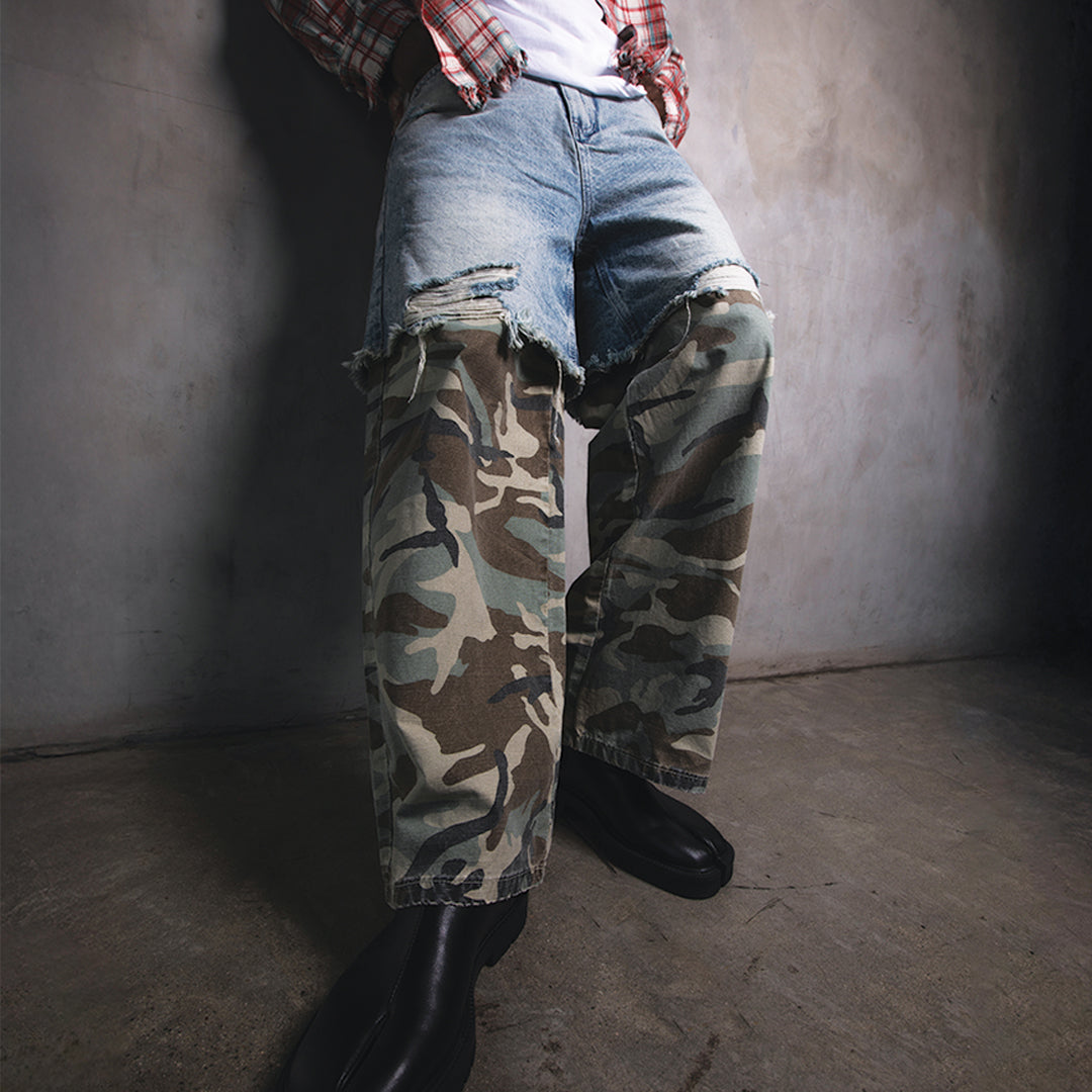 Distressed Camouflage Cargo Jeans – Attere