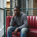 Le Cardigan Rayé à Capuche